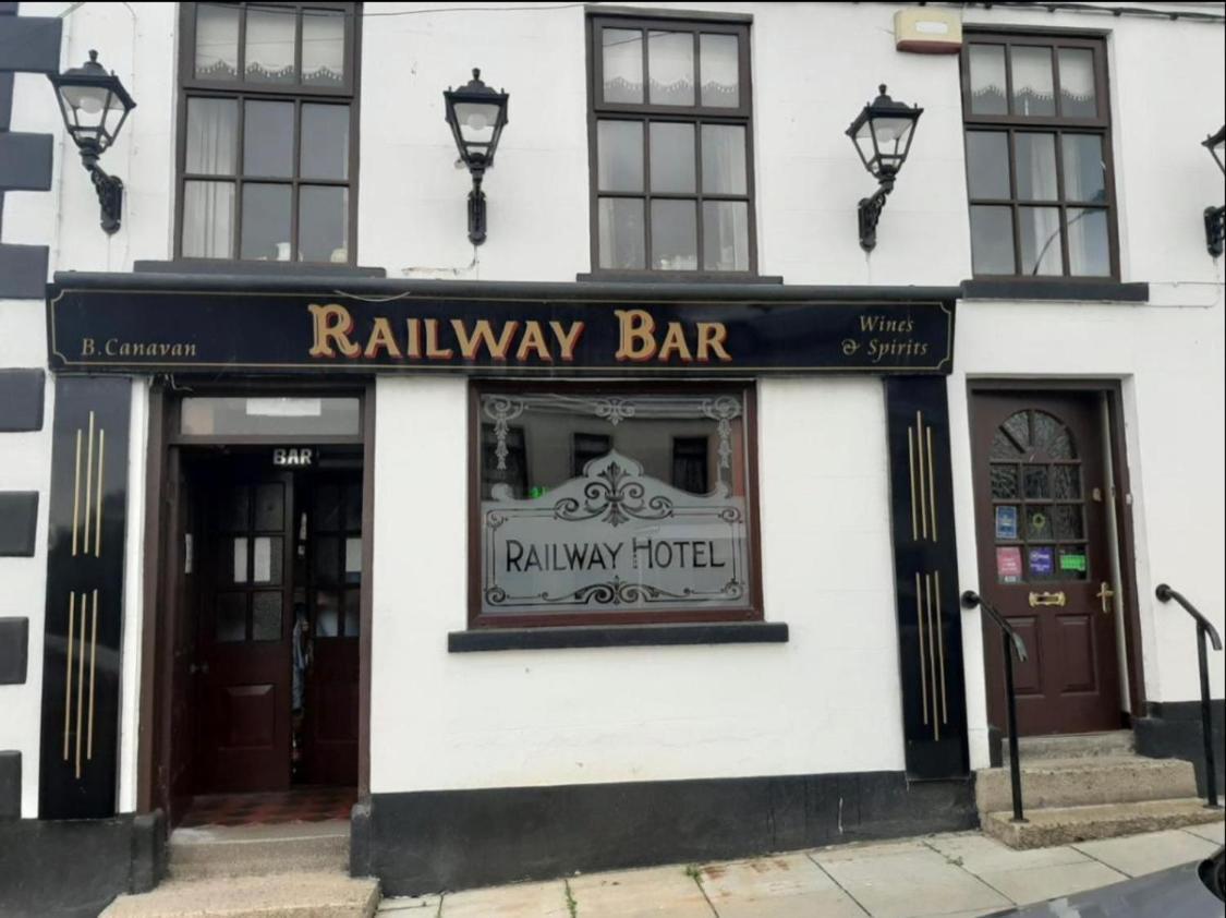 Railway Bar Apartment Poyntzpass Exterior foto